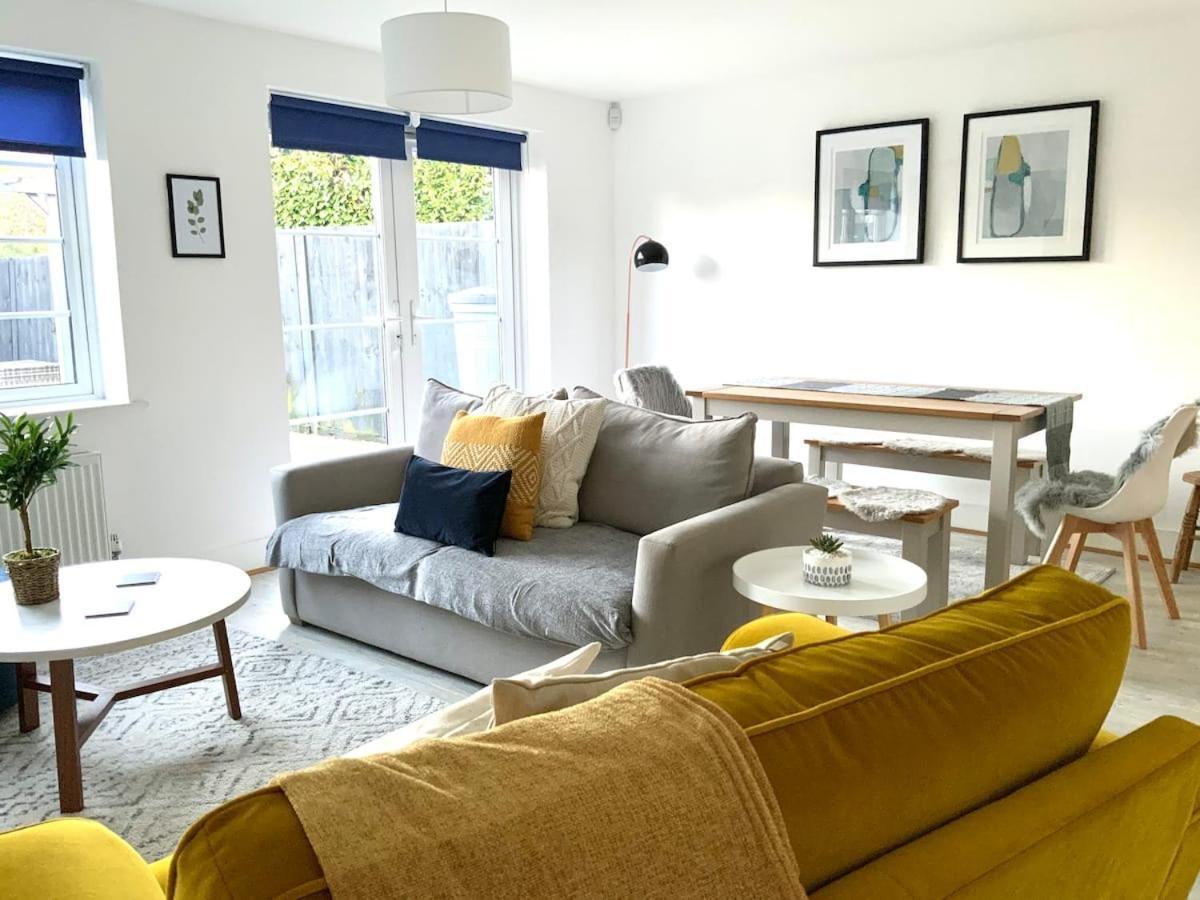 Willa Stylish & Spacious 3 Bed House With 2 Free Car Parking Spaces Appledram Zewnętrze zdjęcie